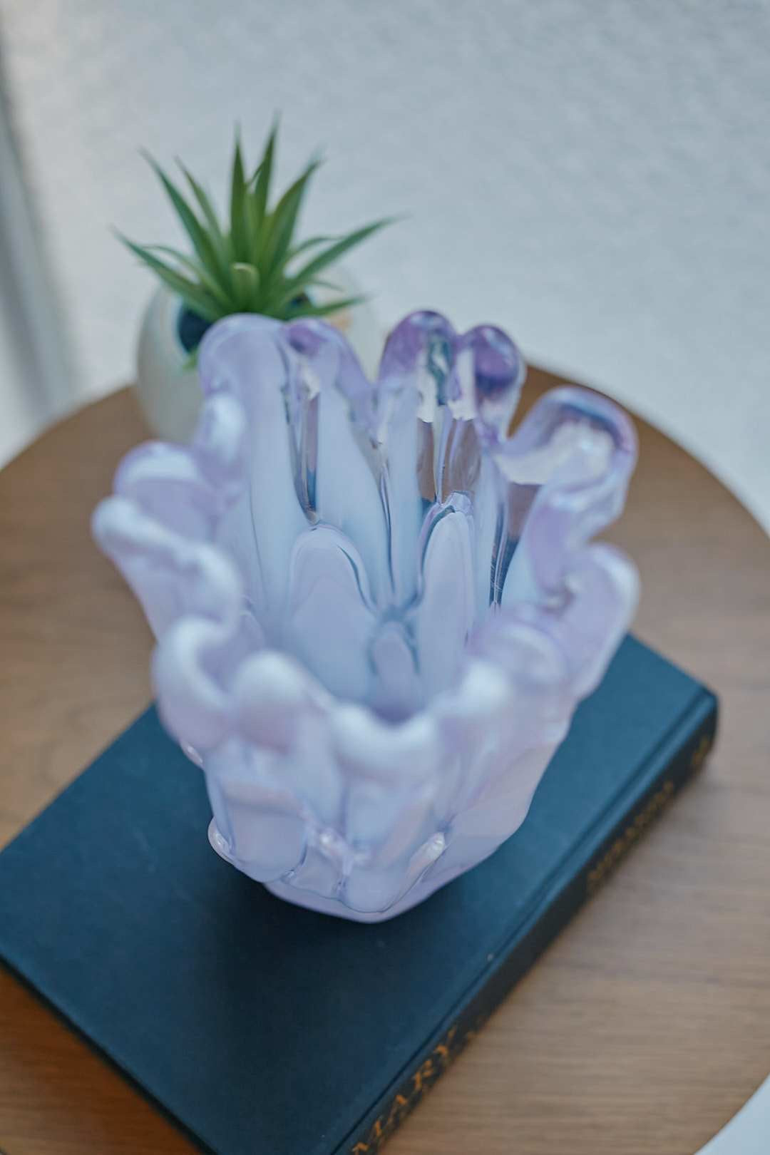 Aurora Lavender Frill Vase