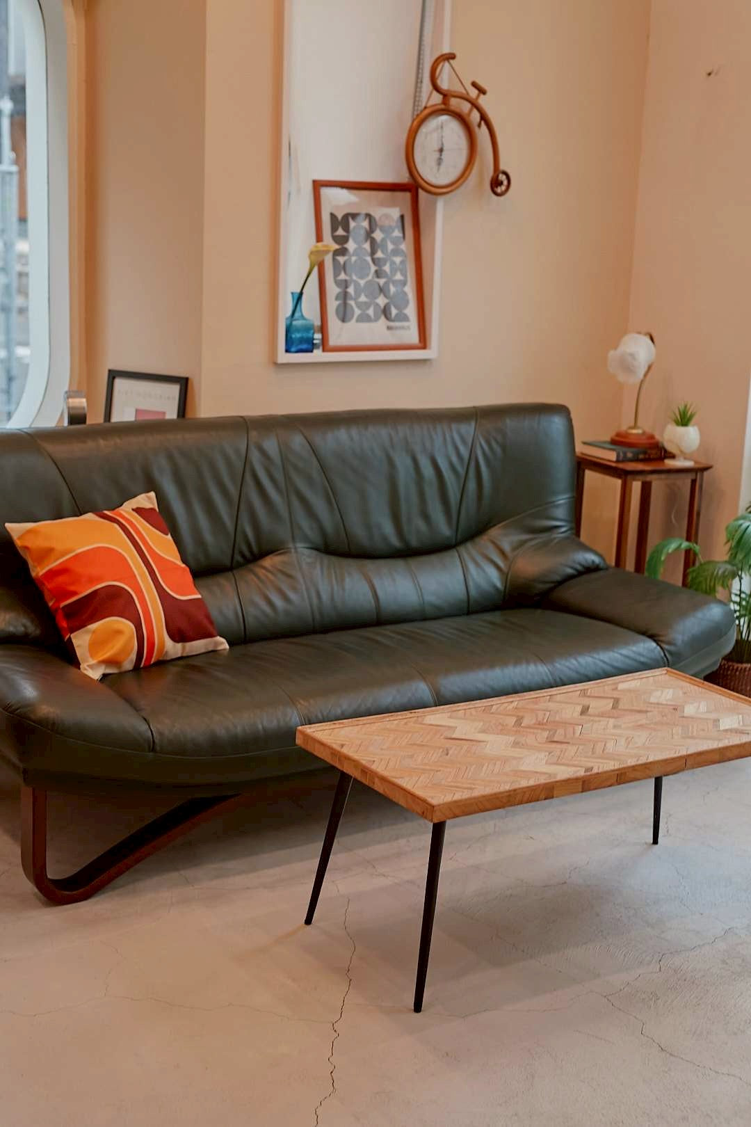 Leather Lounge Sofa & Ottoman