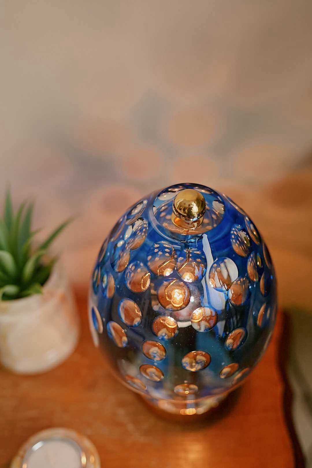 HOYA Crystal Blue Dot Lamp