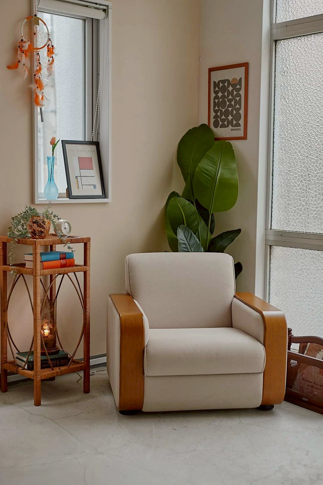 Tender Curve Lounge Chair
