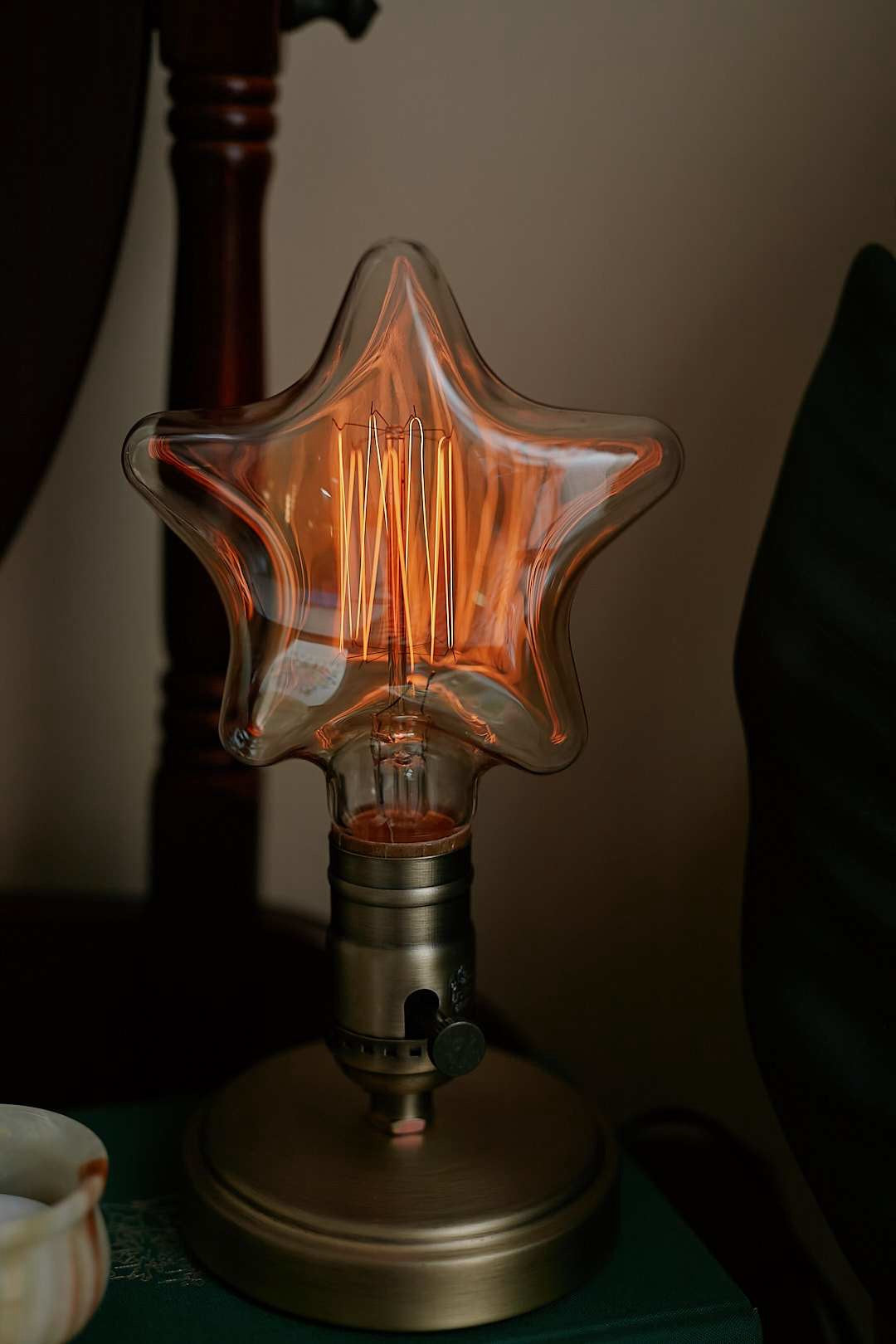 Star shaped edison lamp