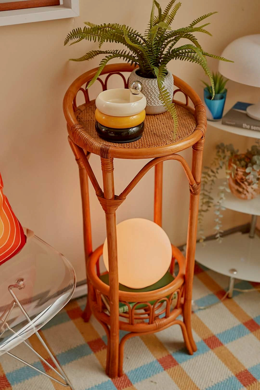 Rattan Pedestal Stand