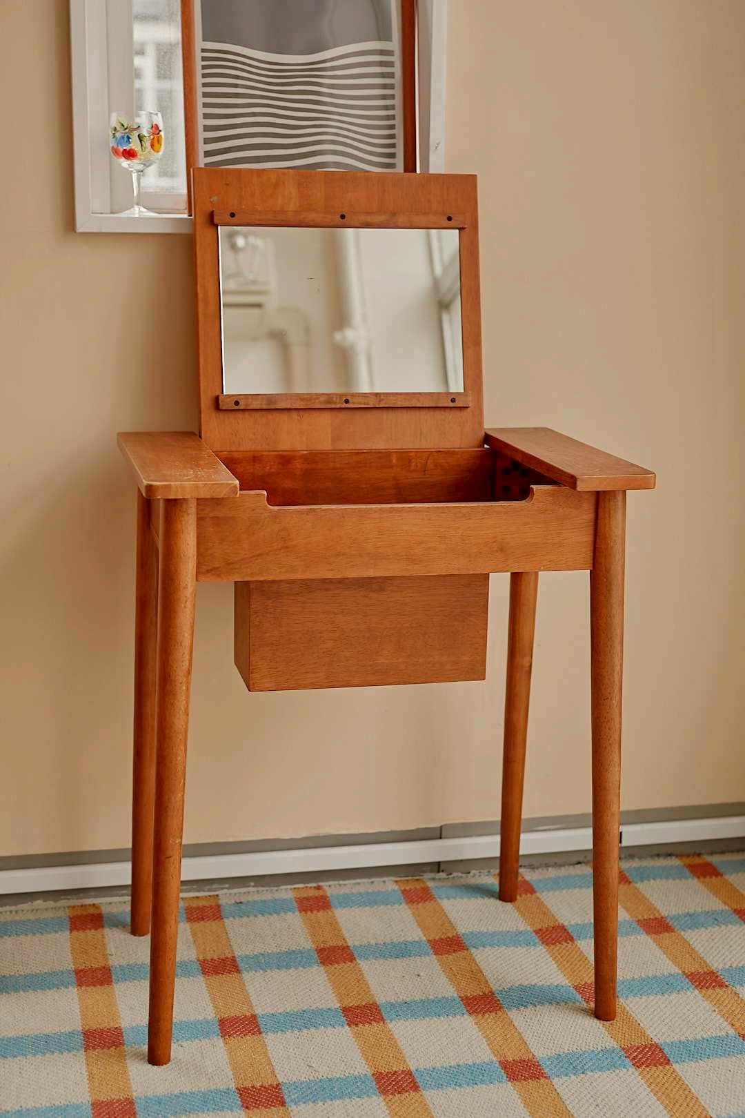 Hidden Vanity Desk