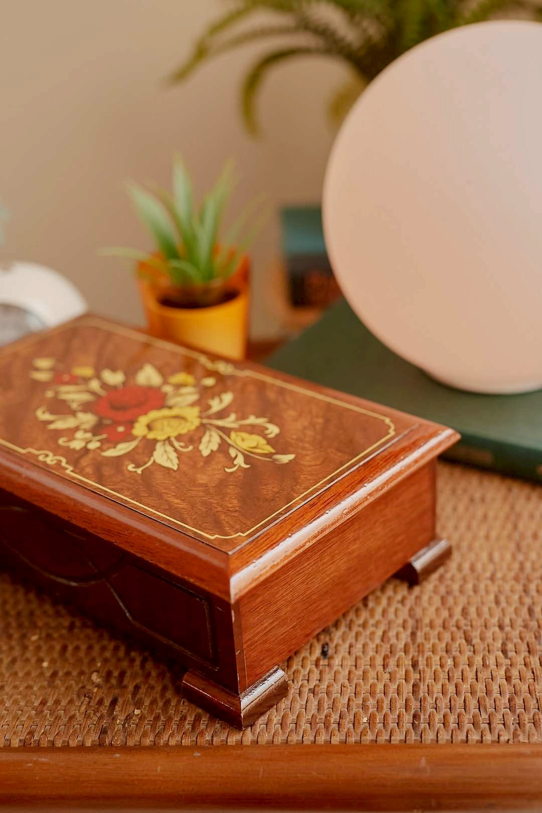 Flower Inlay Jewelry Box
