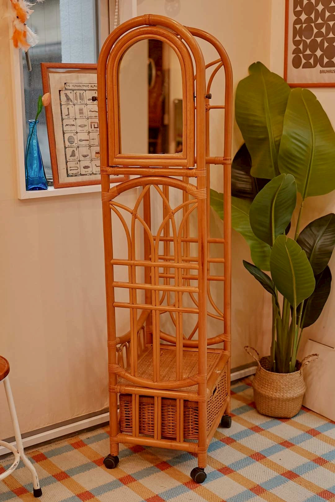 Rattan Mirror hanger rack