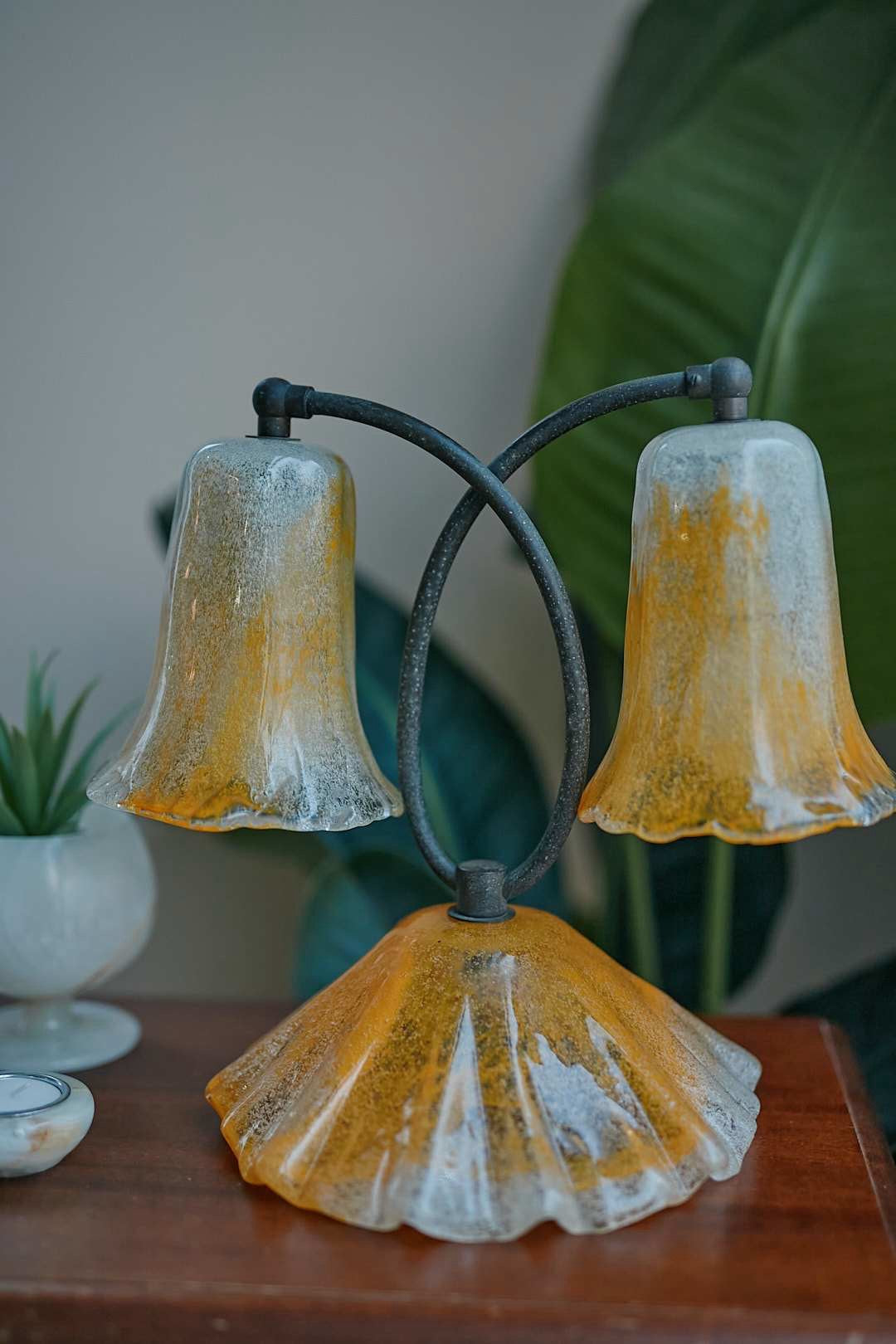 Iwata Glass

Twin Yellow Bell Lamp