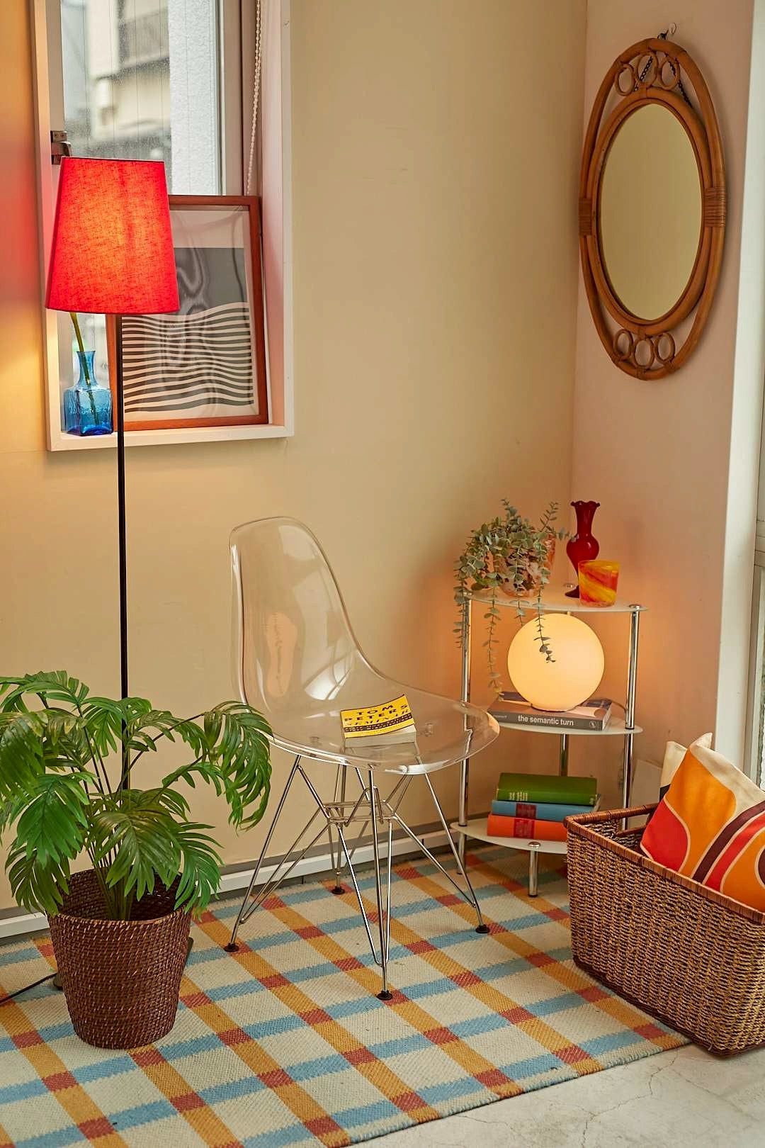 Transparent Shell Side Chair