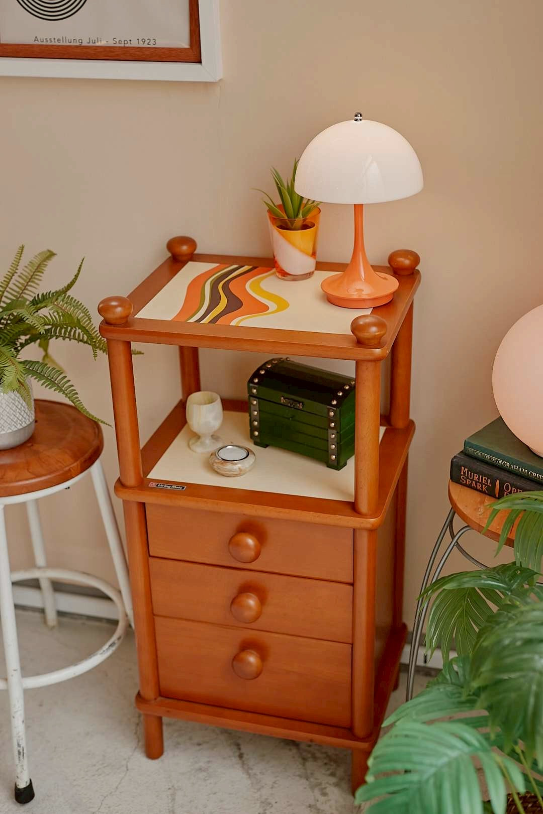 RetroPop Side Chest