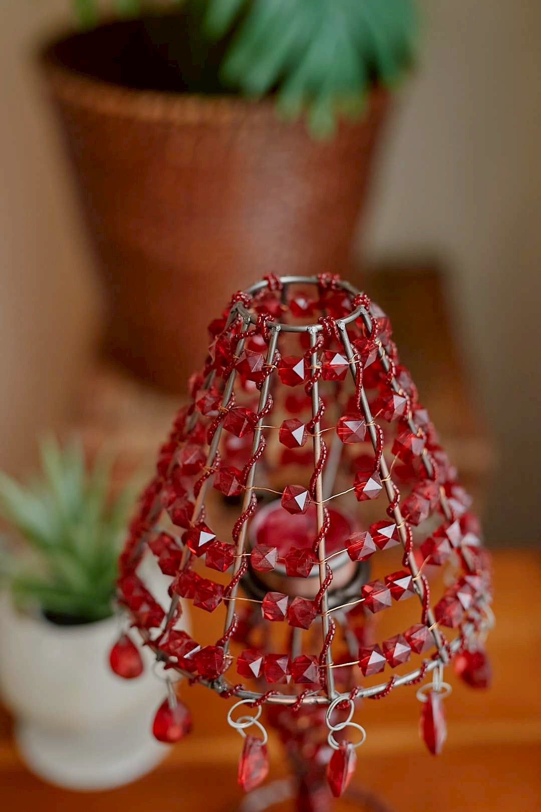 Red beads candle stand