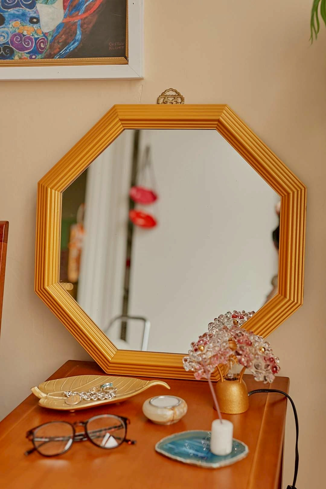 Octagonal gold mirror