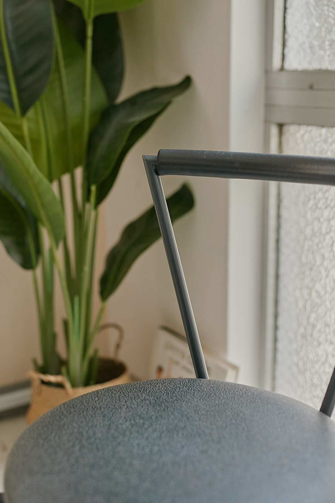 Swing Black Chair