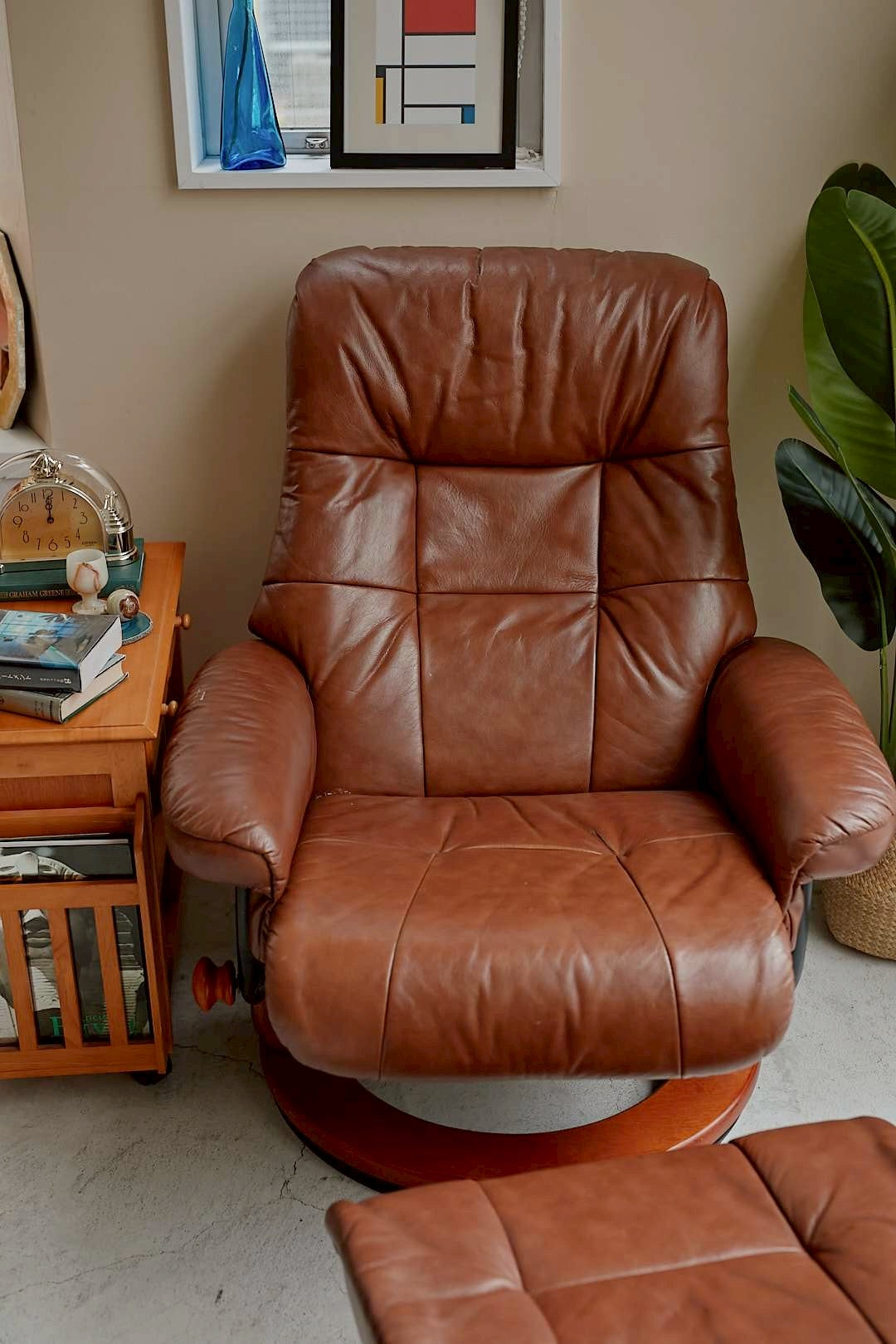 Leather Lounge Ritual