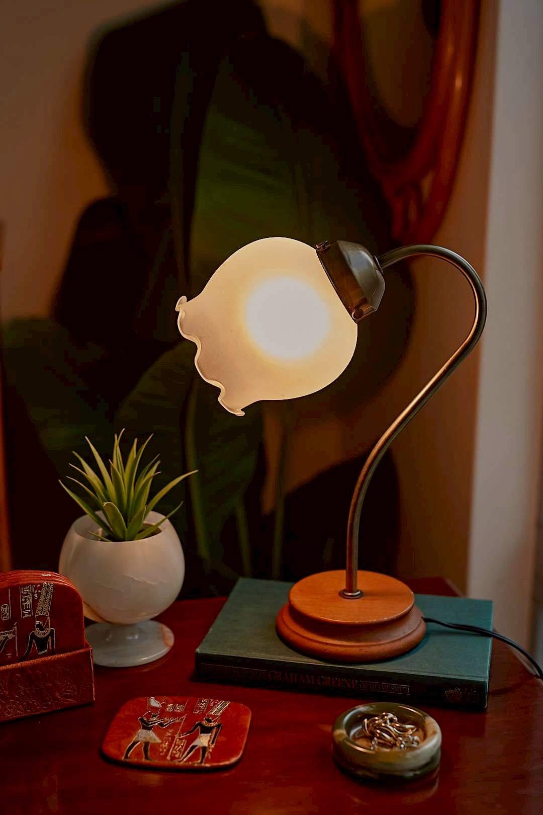 Lily of the valley table lamp