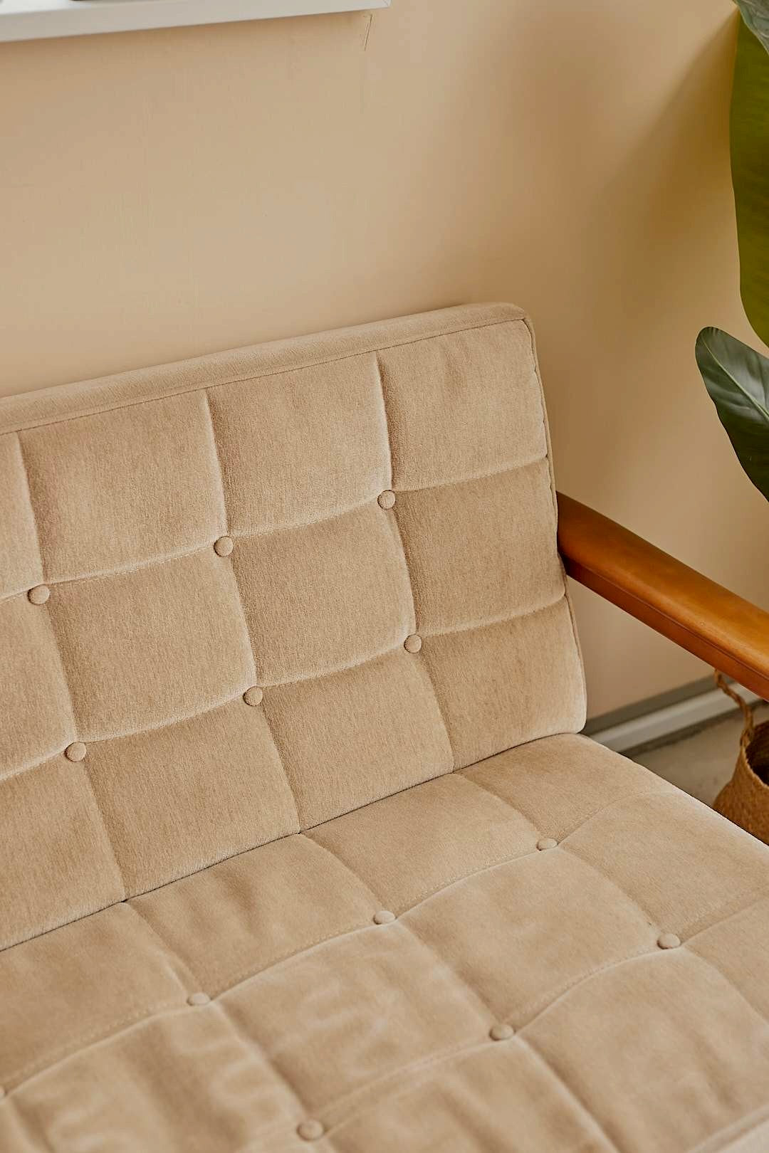 カリモク60 Barolo Beige K-Chair 2 Seater