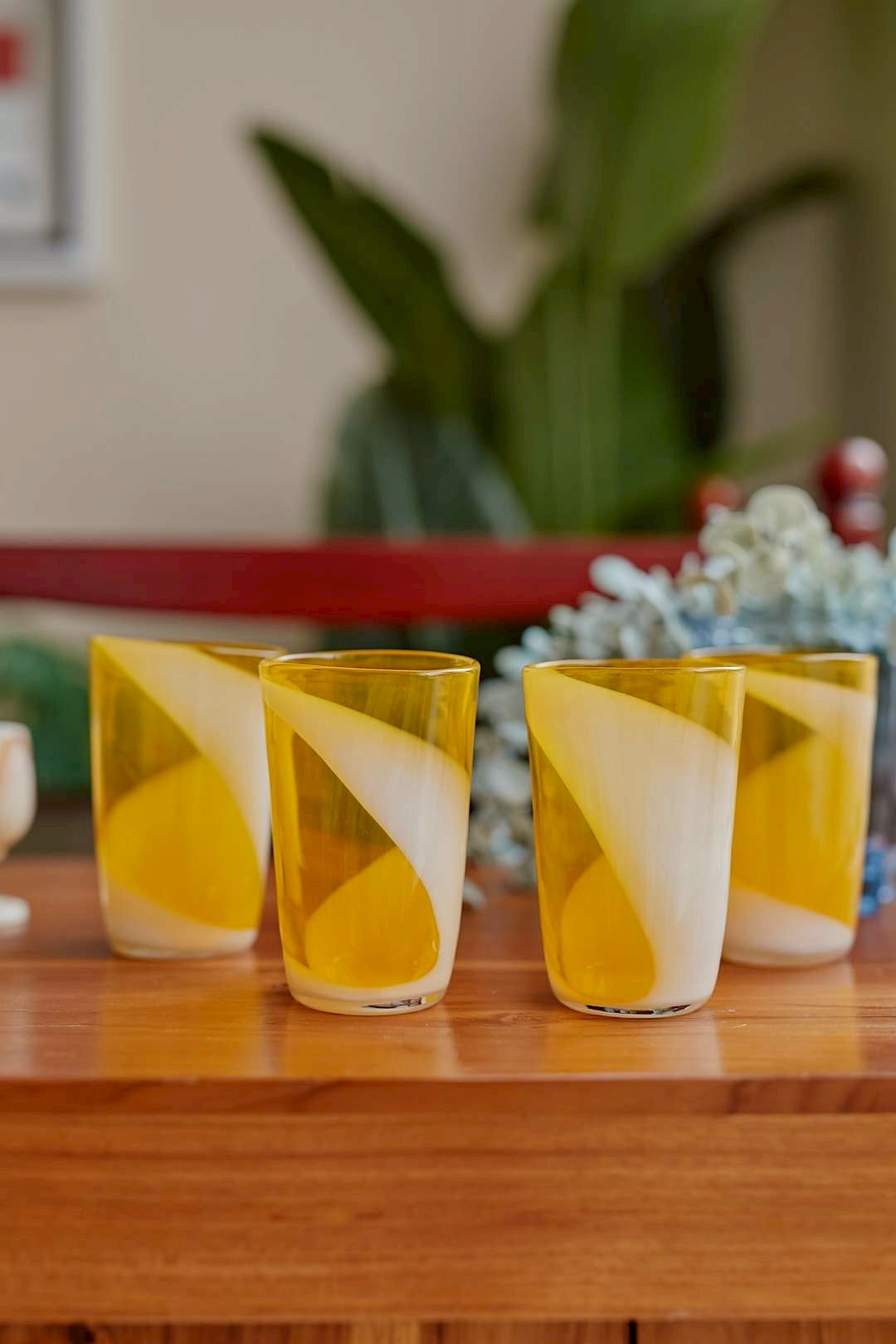 Multi glass yellow marble tumbler