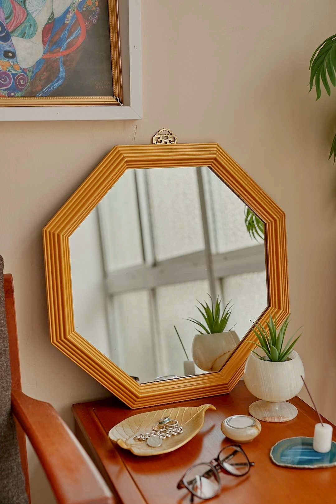 Octagonal gold mirror