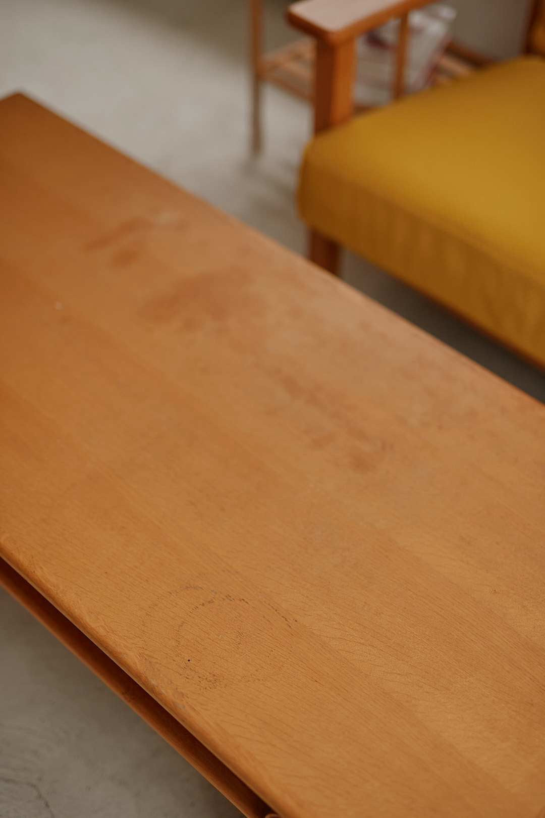 Round Edge Low Table
