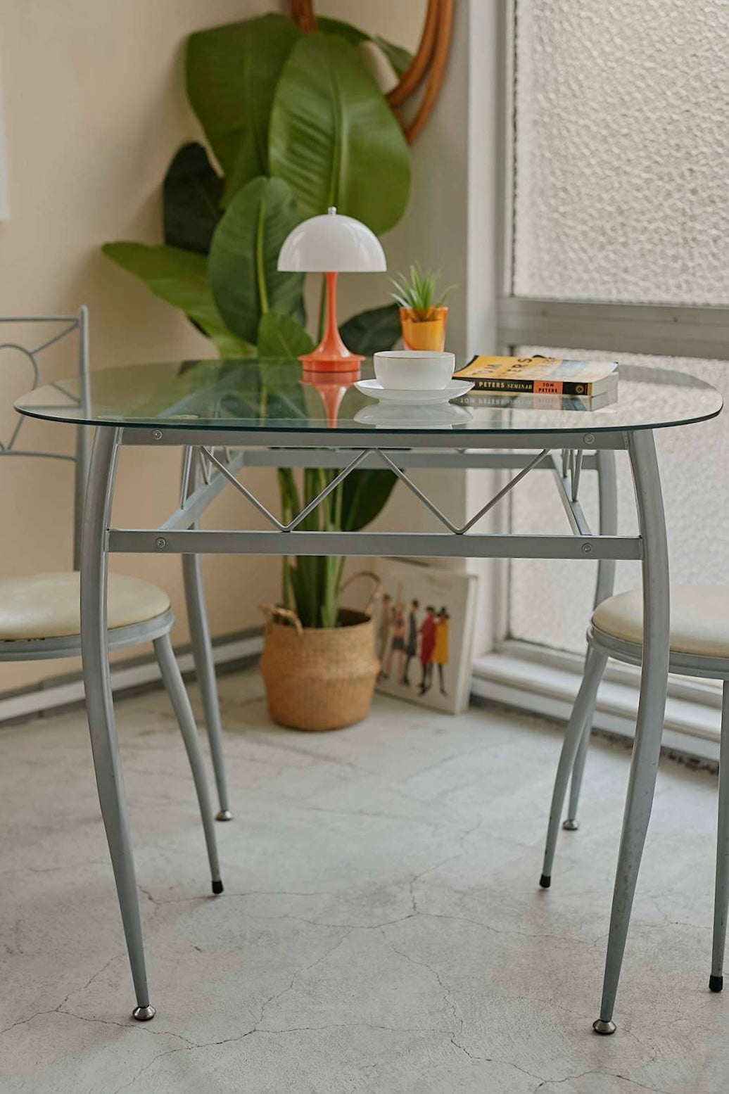 Heart Chair&Oval Glass Table Set