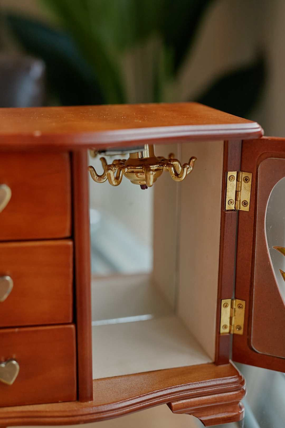 Heart Window Jewelry Box