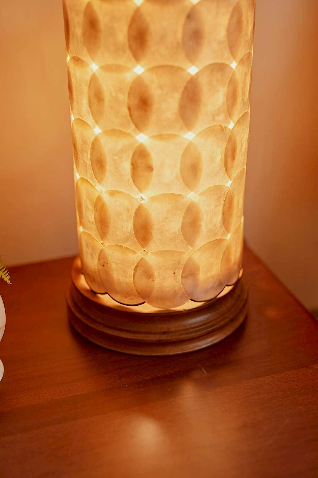 Capiz shell antique lamp