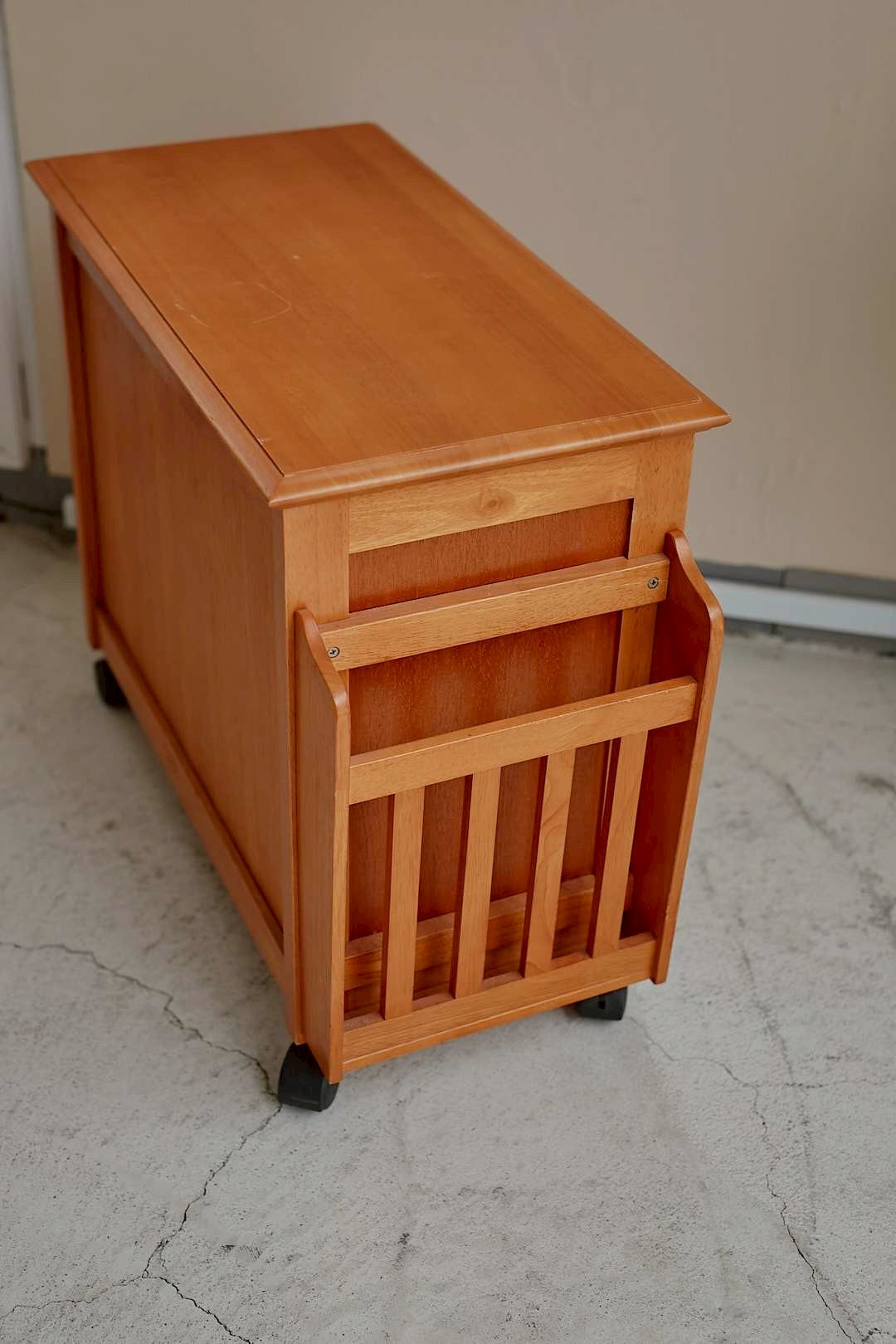 Natural wood mulch wagon