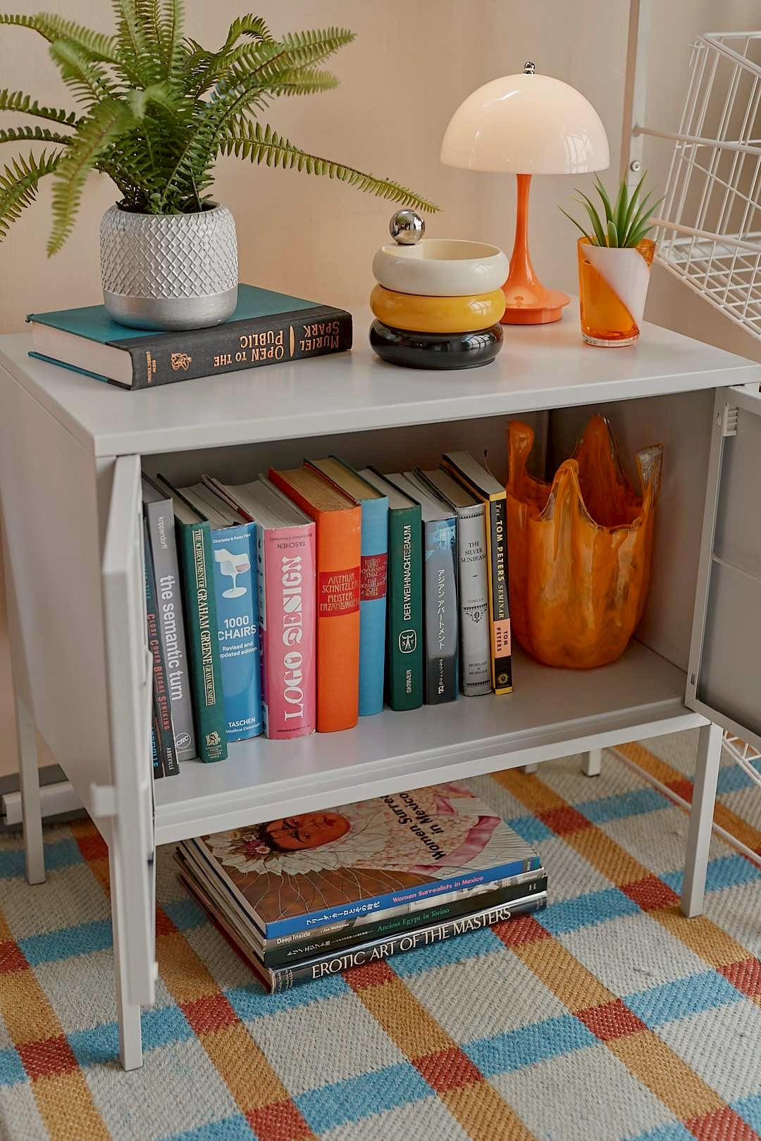 Soft Grid Cabinet