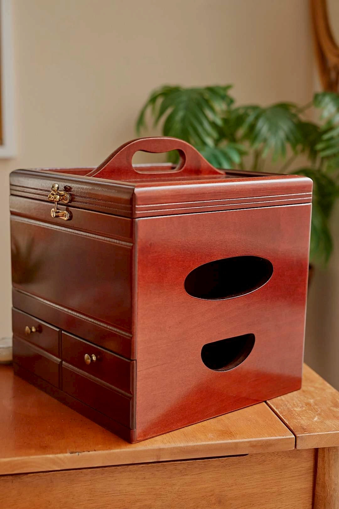 Wood dresser cosmetic box