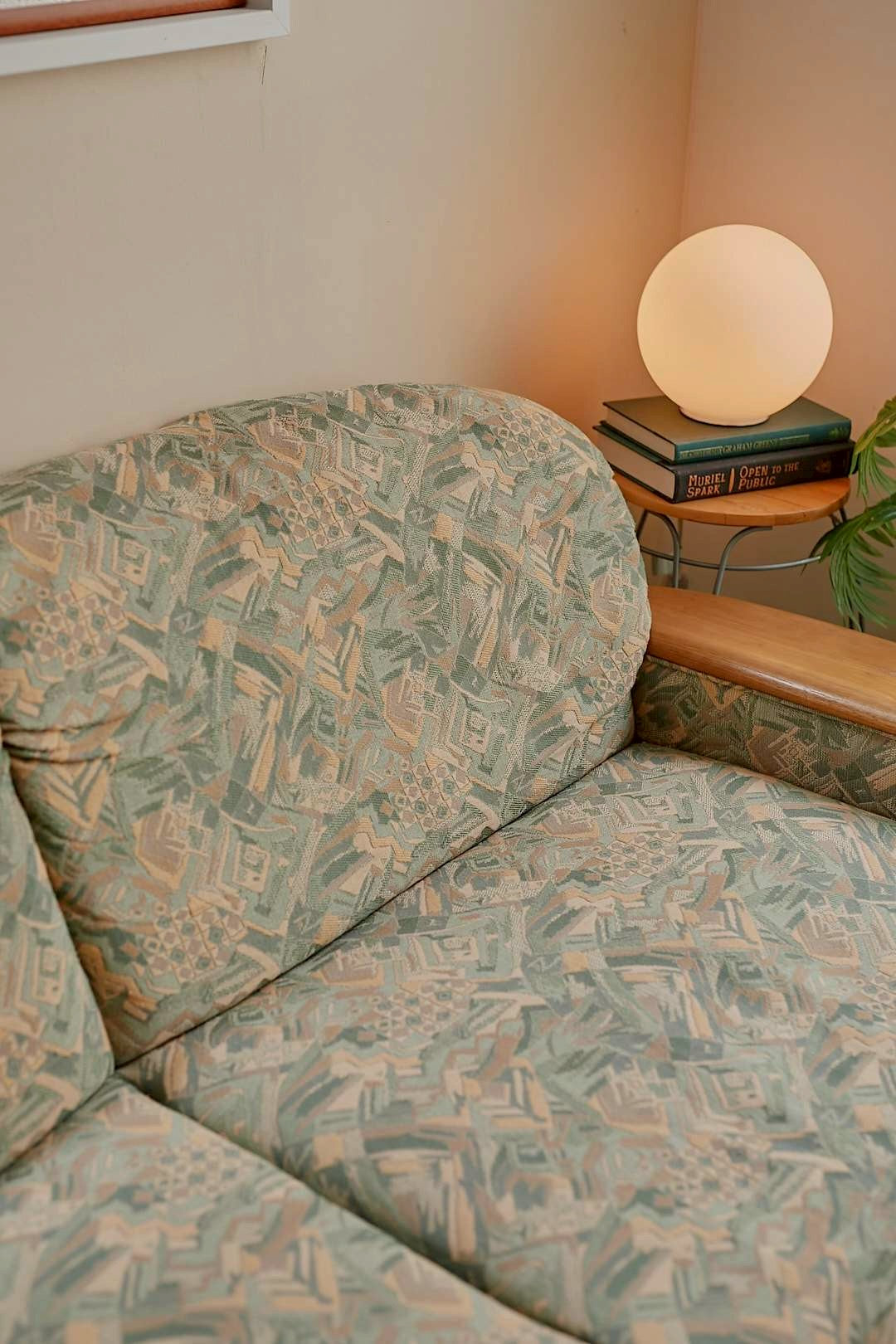 カリモク Natural Wood Arm Sofa