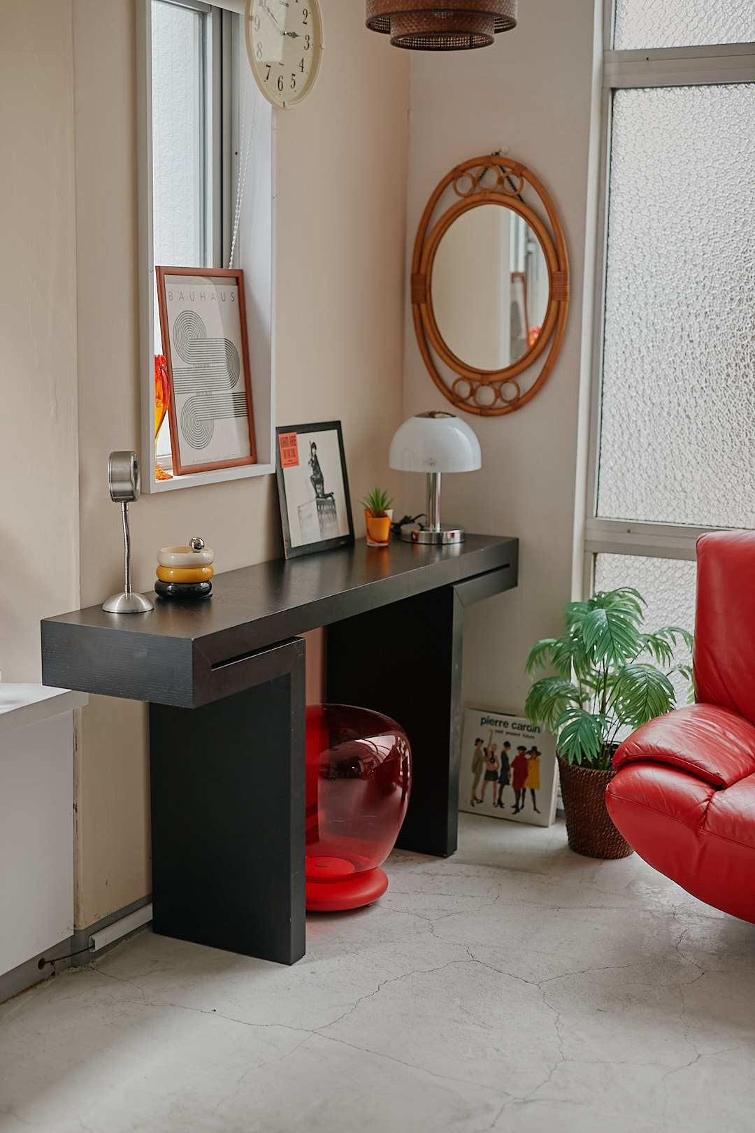Black Monolith Console