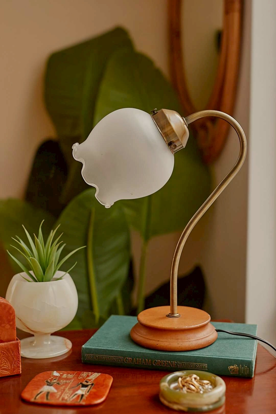 Lily of the valley table lamp