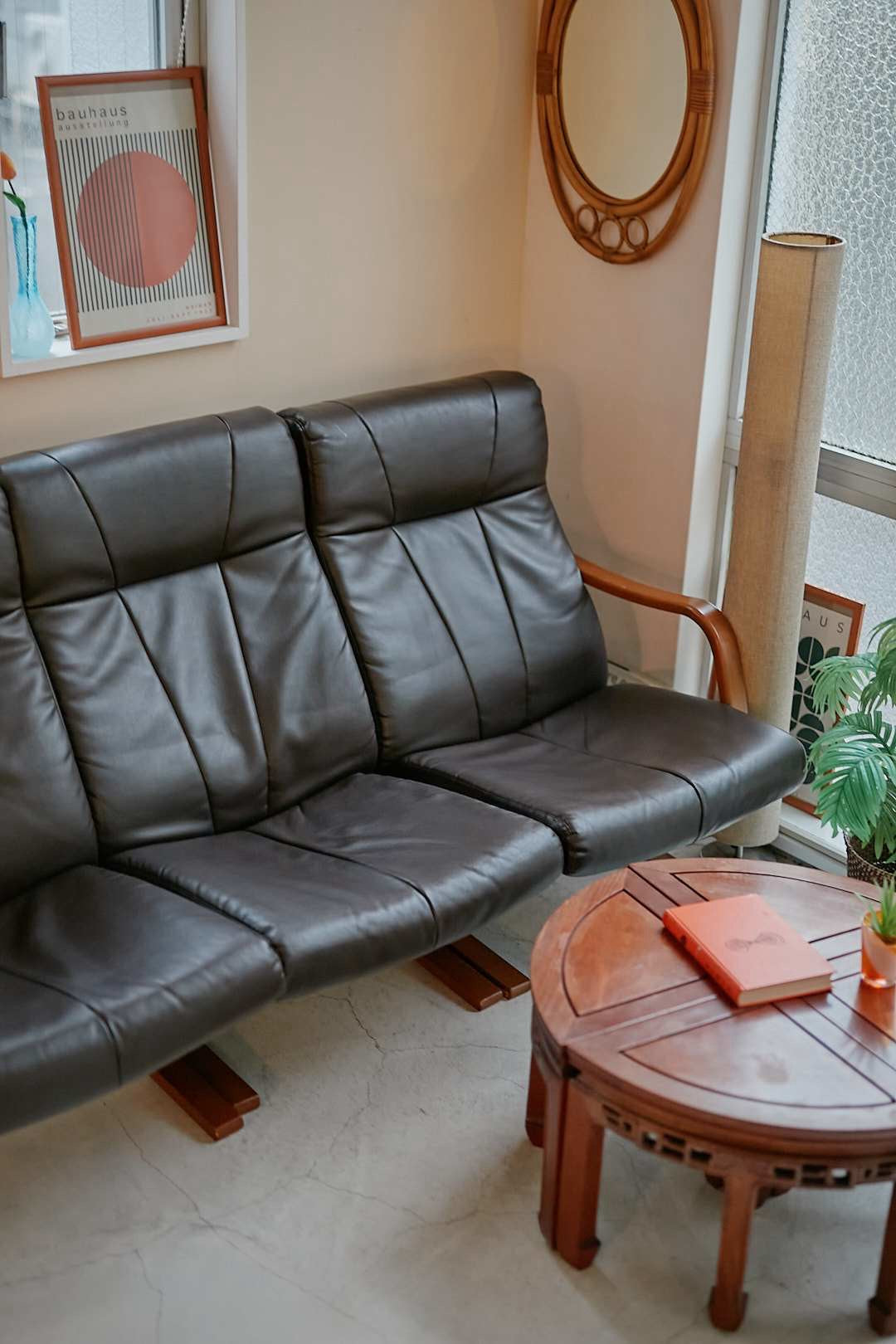 冨士ファニチアCurve Wood Leather Sofa