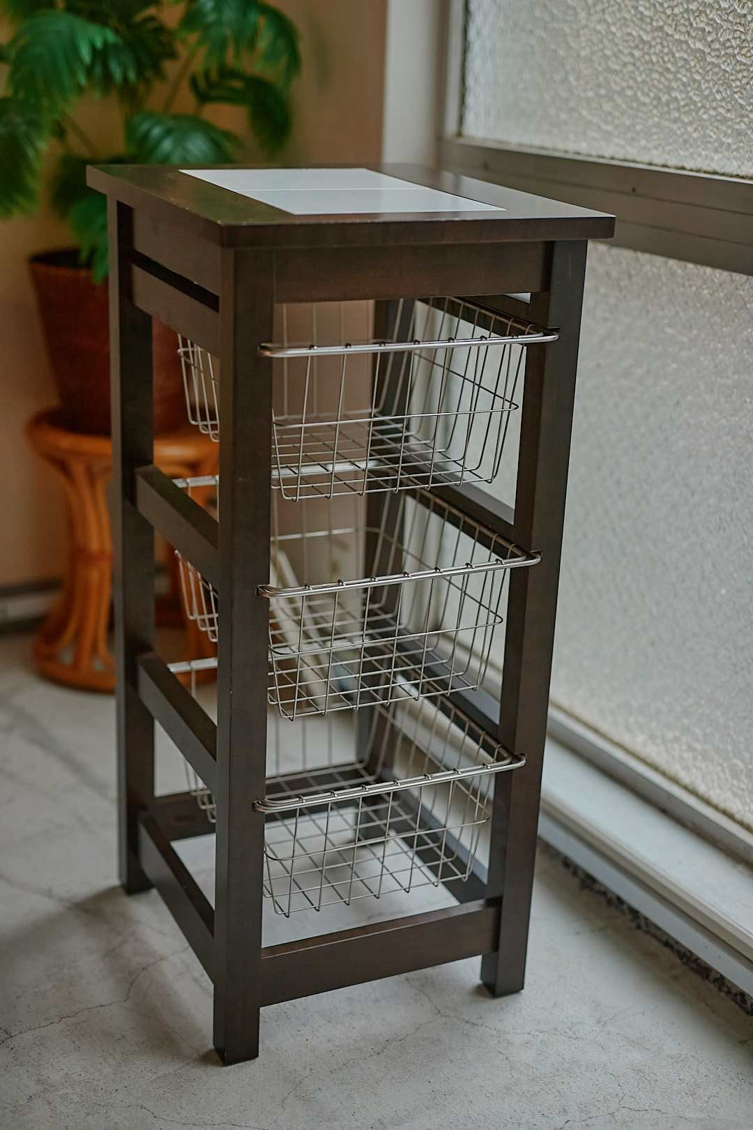Wire Basket Tile Top Wagon