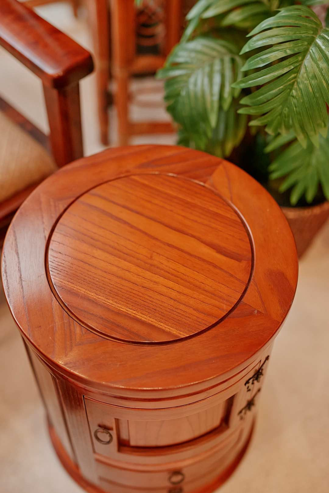 Richo Butterfly Stool