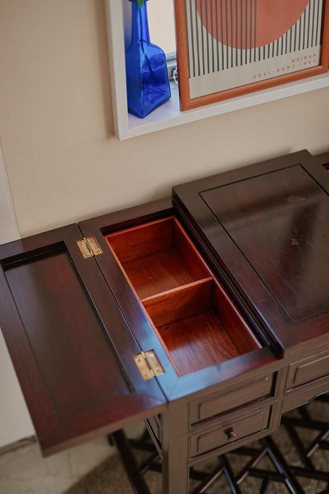 Oriental Dressing Console