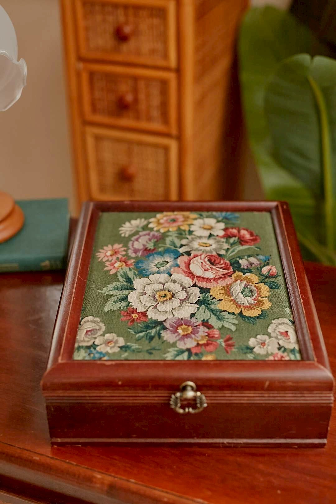 Flower fabric jewelry box