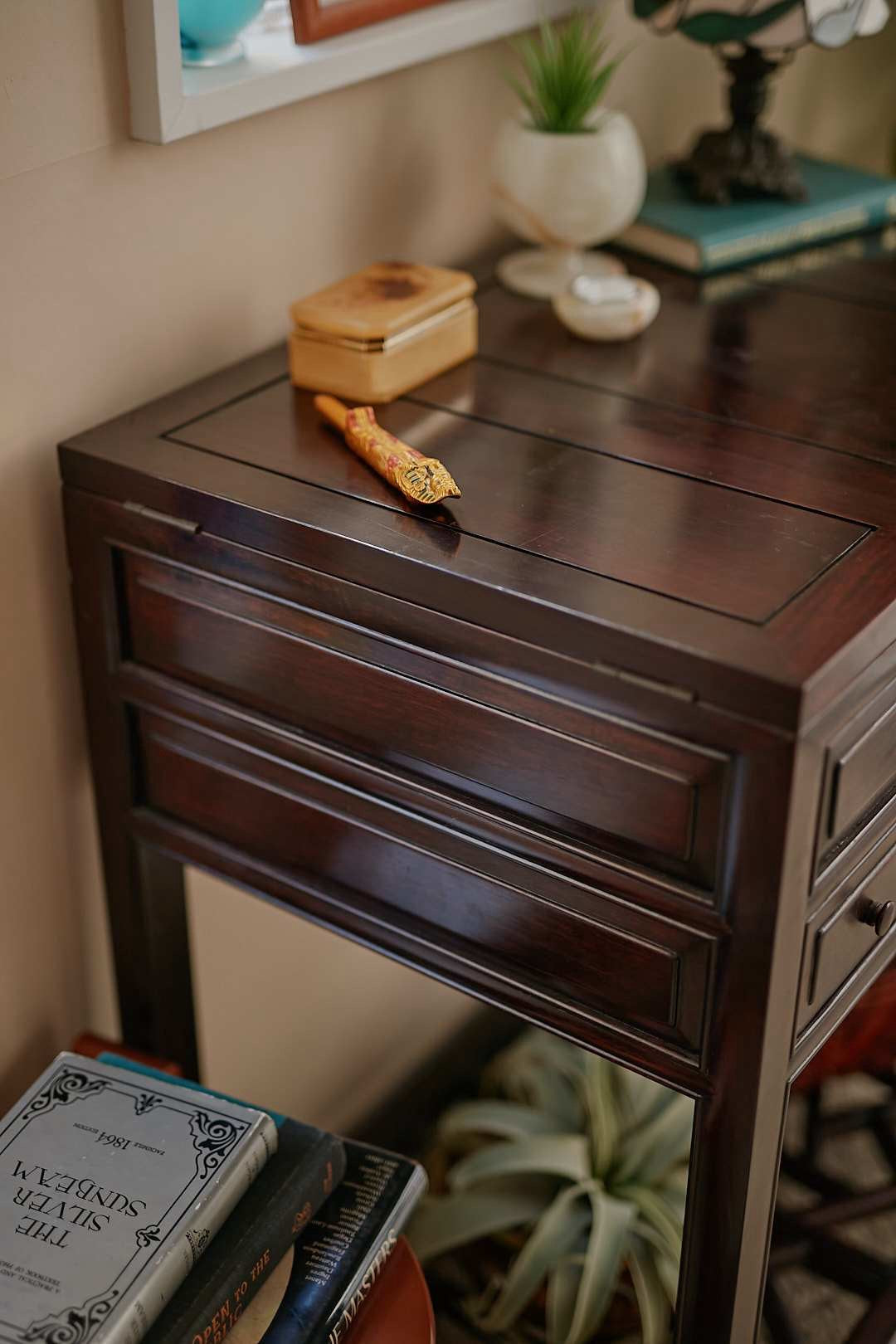 Oriental Dressing Console