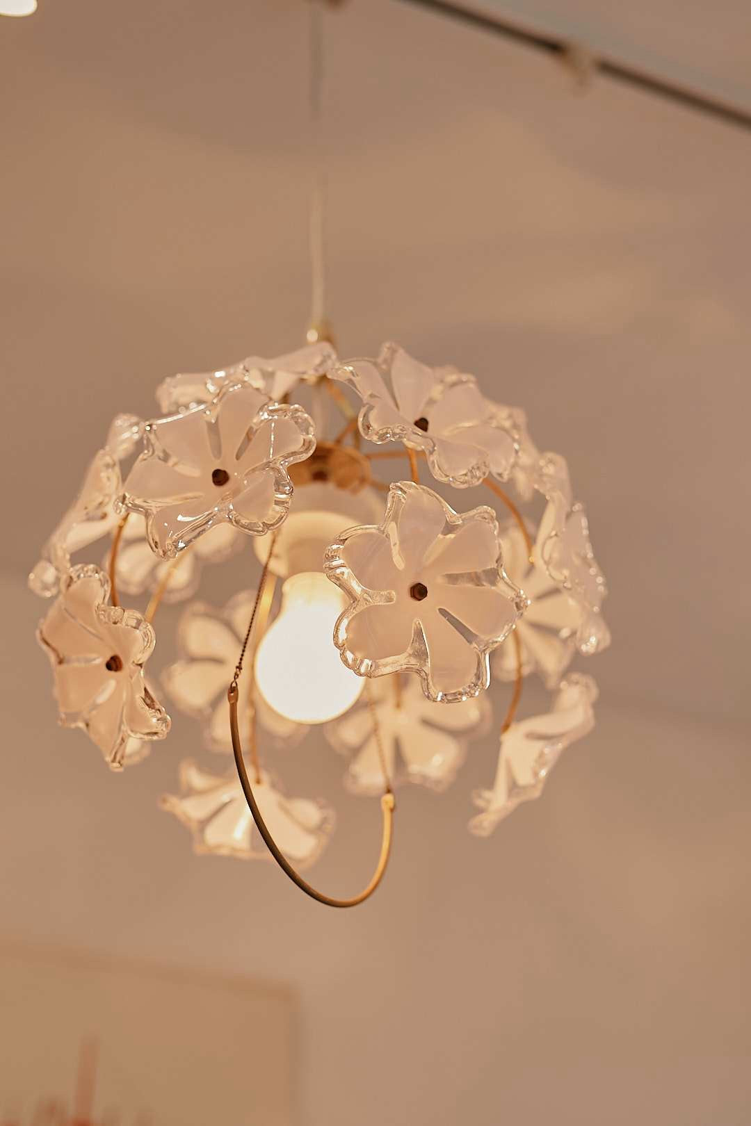 Bloom Flower Pendant Light