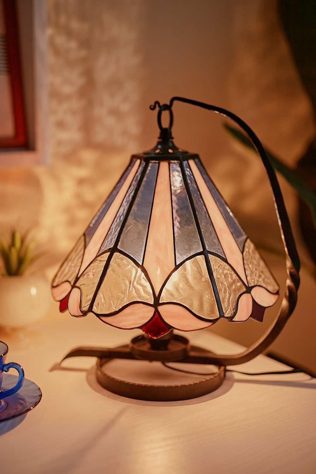 Hanging Stained Glass Lamp