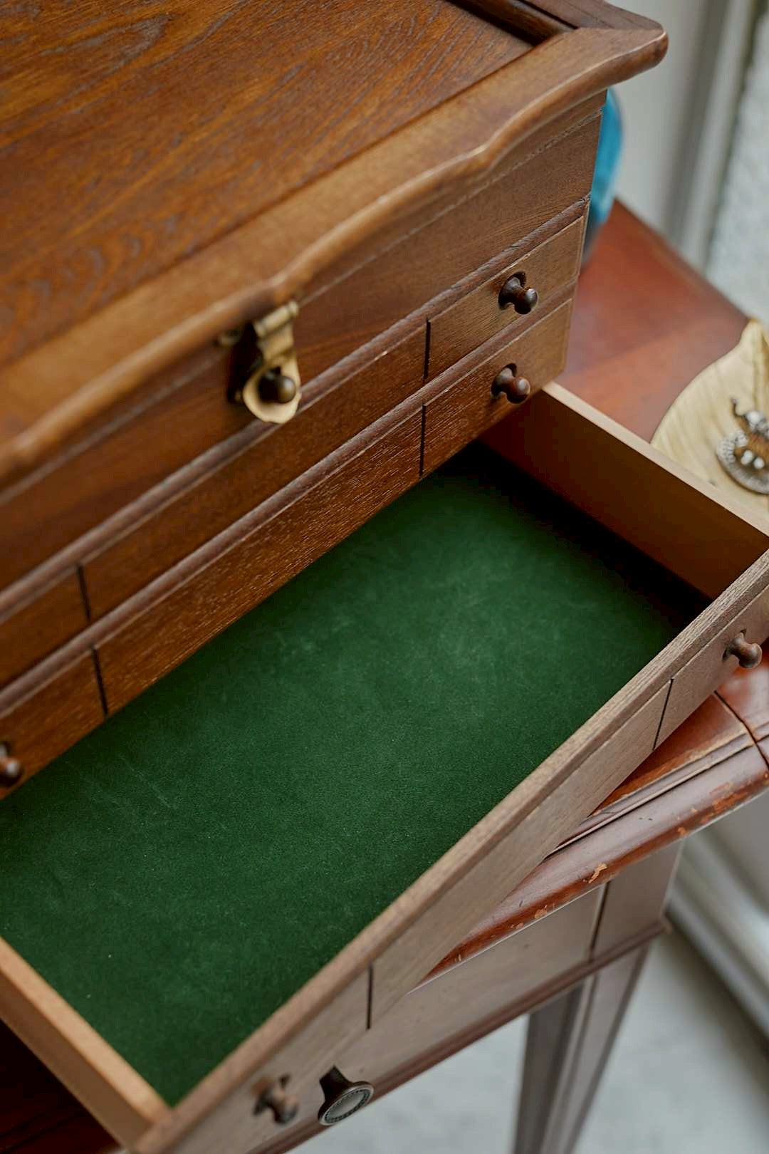 Green velvet jewelry box