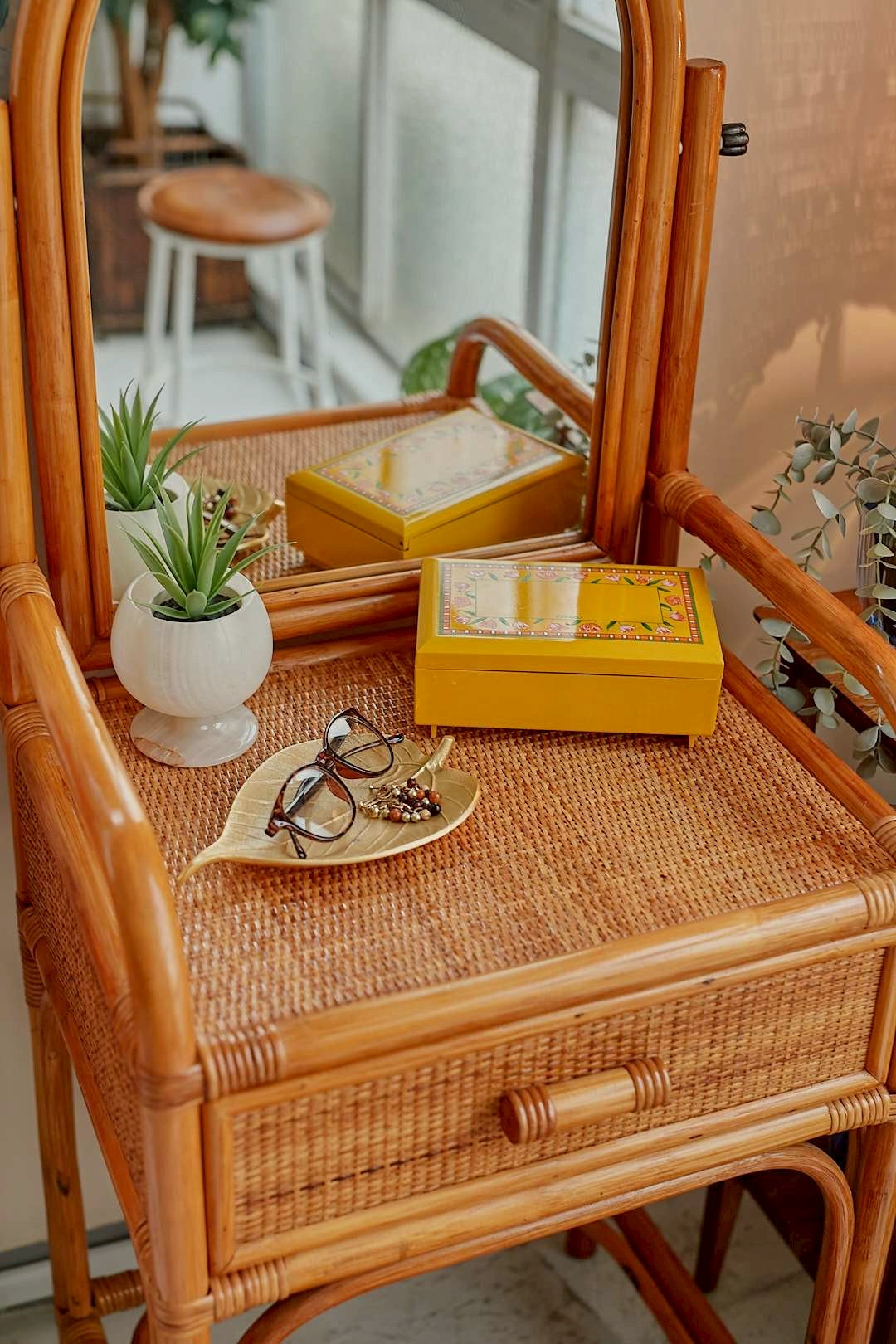 Rattan Arch Mirror Dresser Set