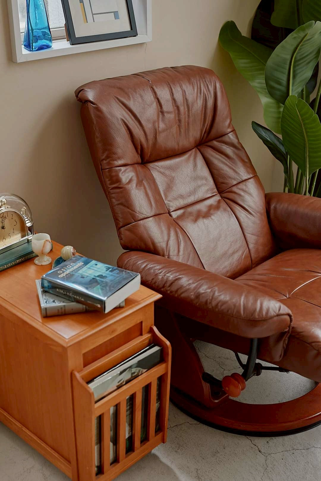 Leather Lounge Ritual