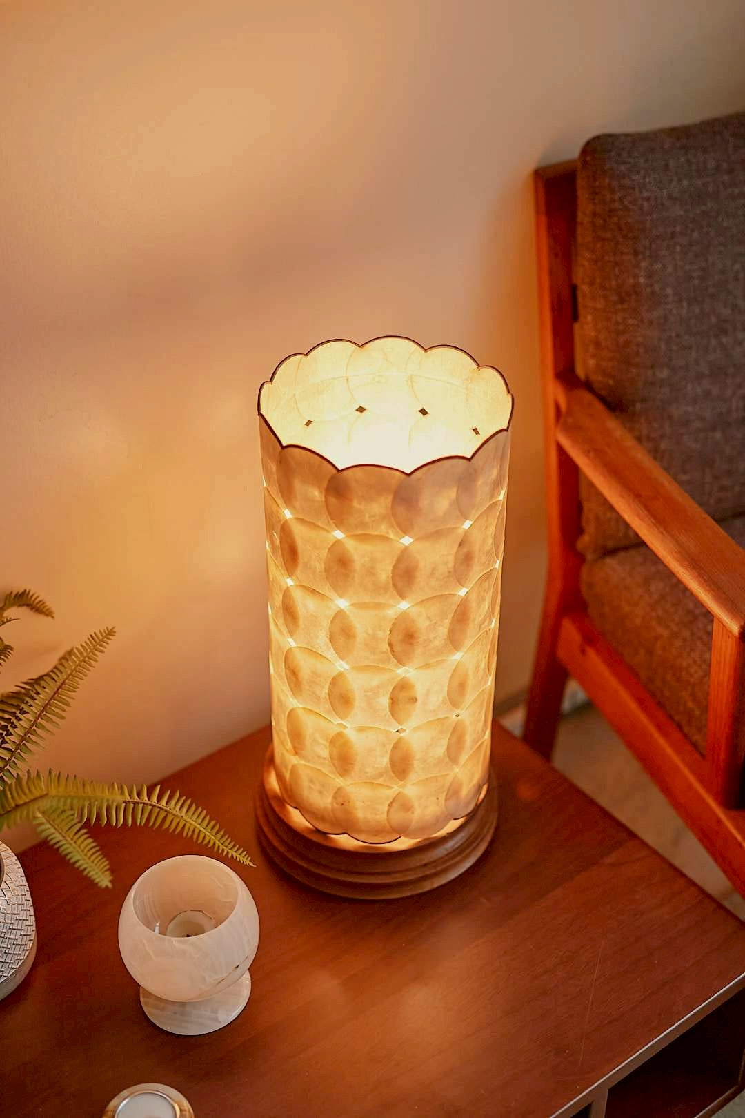 Capiz shell antique lamp