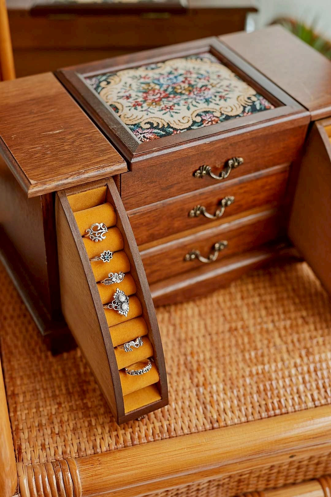 Rose Tapestry Jewel Chest