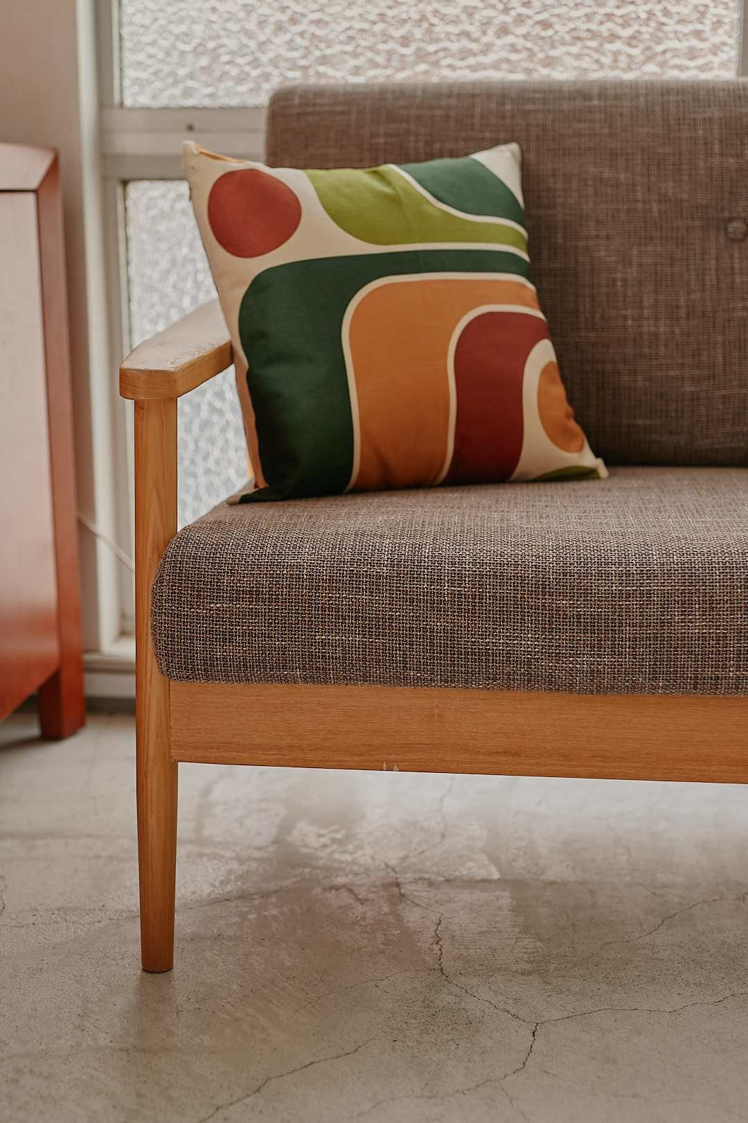 Brown Fabric Oak Flame Sofa