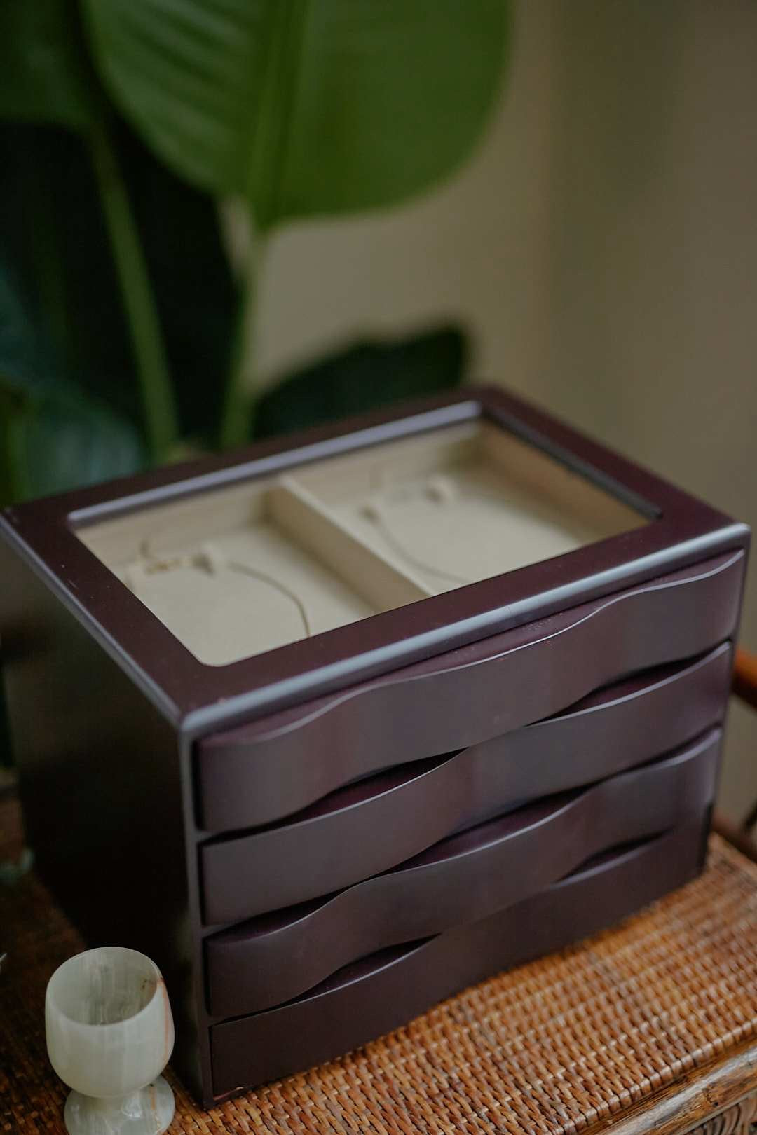Brown Wave Jewelry Chest