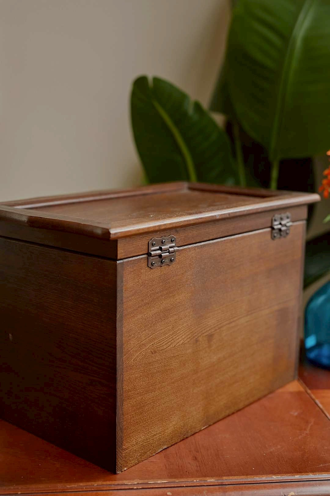 Green velvet jewelry box