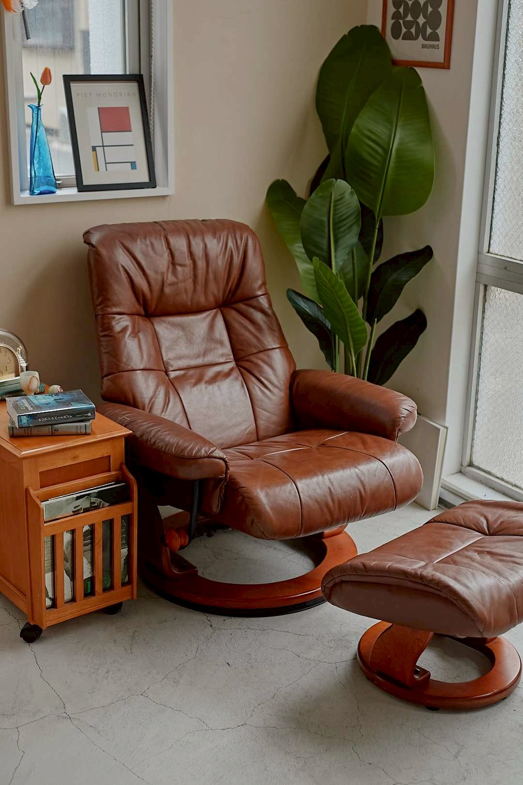 Leather Lounge Ritual