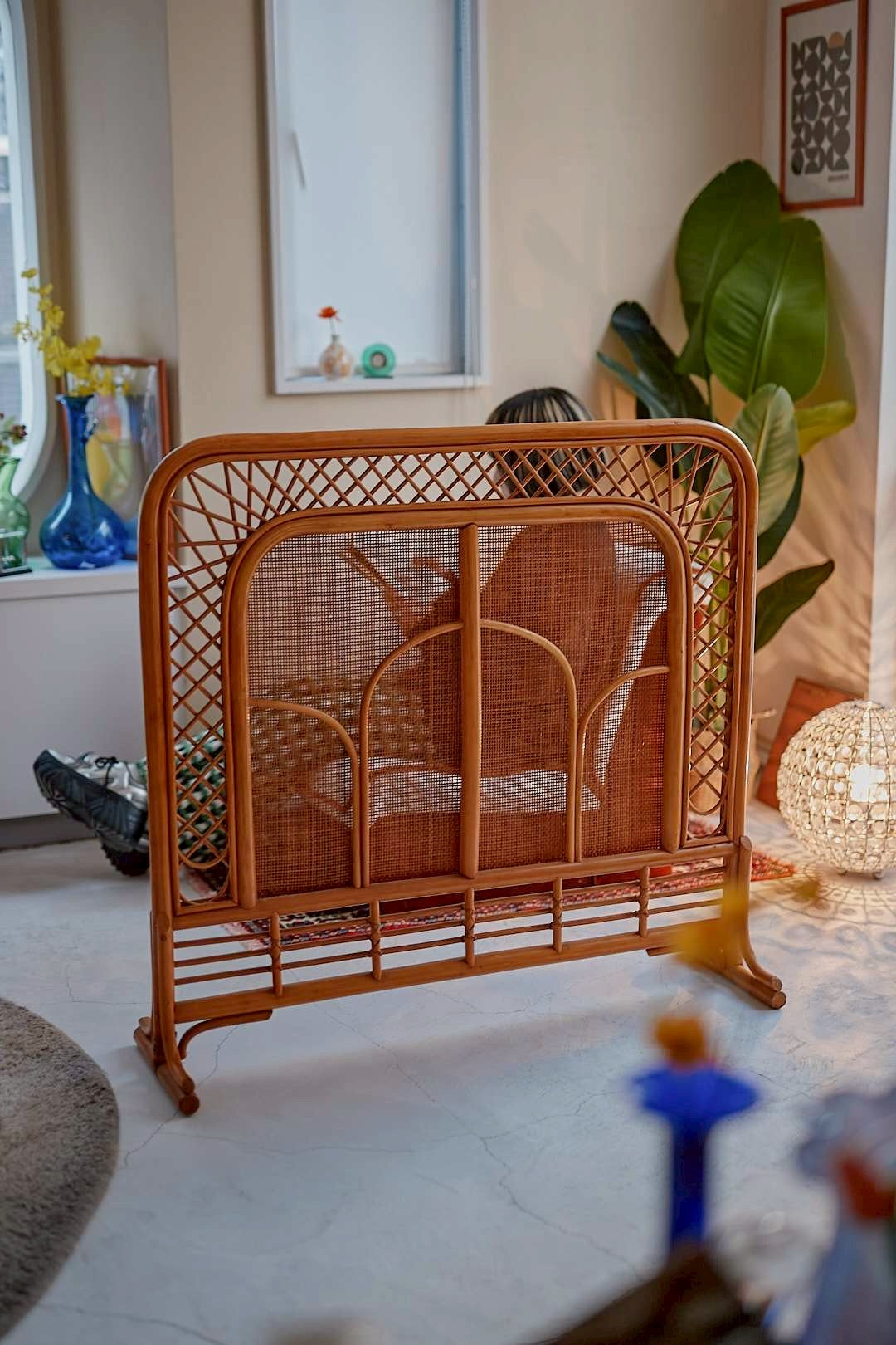 Rattan screen partition