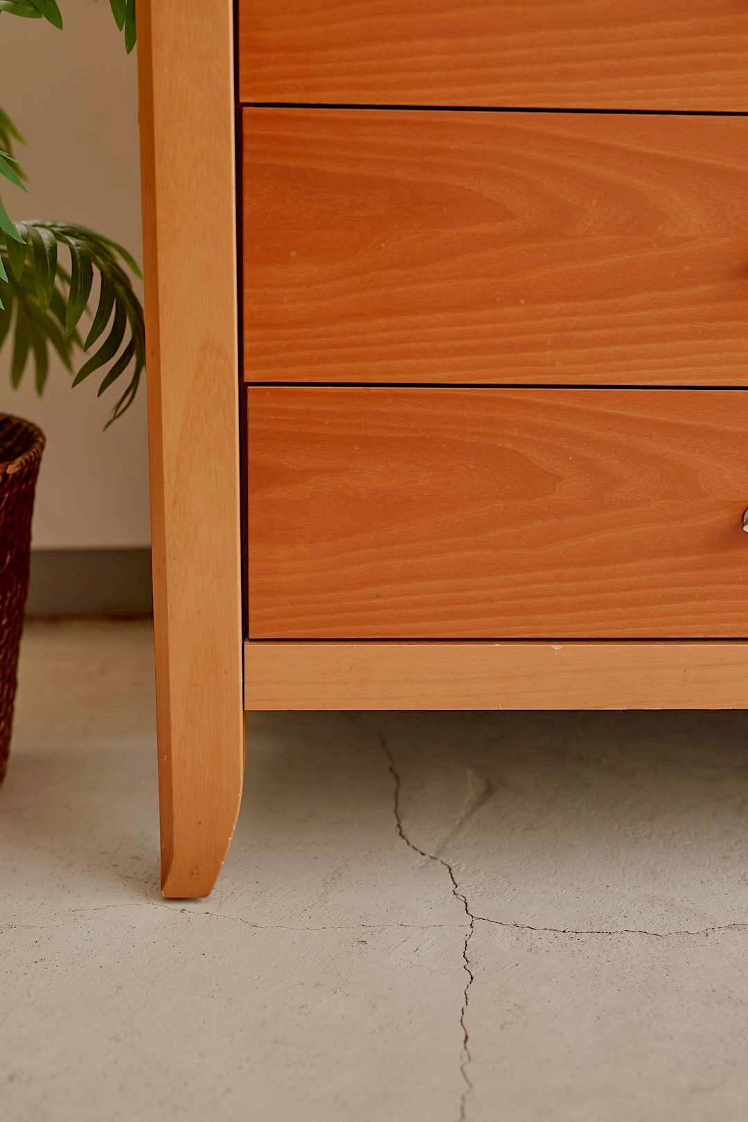 Italian Modern 8 Drawer Chest