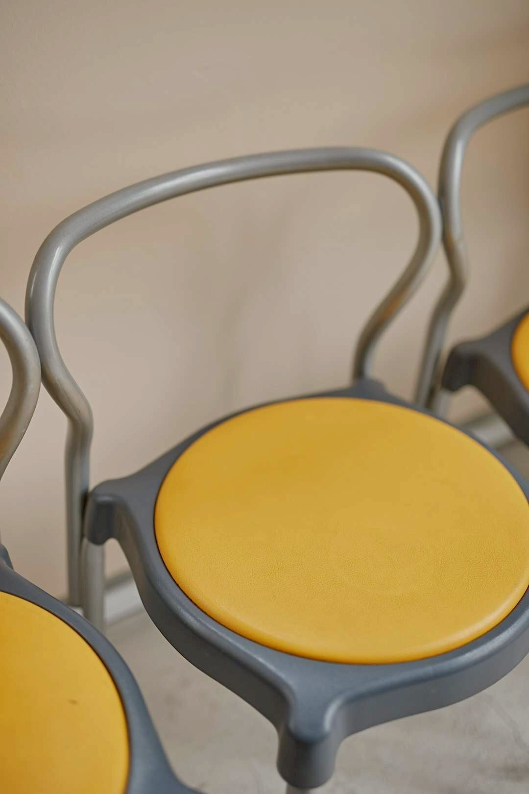 Stack Pop Stool